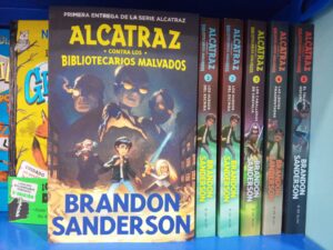 Saga de Los bibliotecarios malvados de Brandon Sanderson en la librería infantil y juvenil Sèneca Jove de Elche