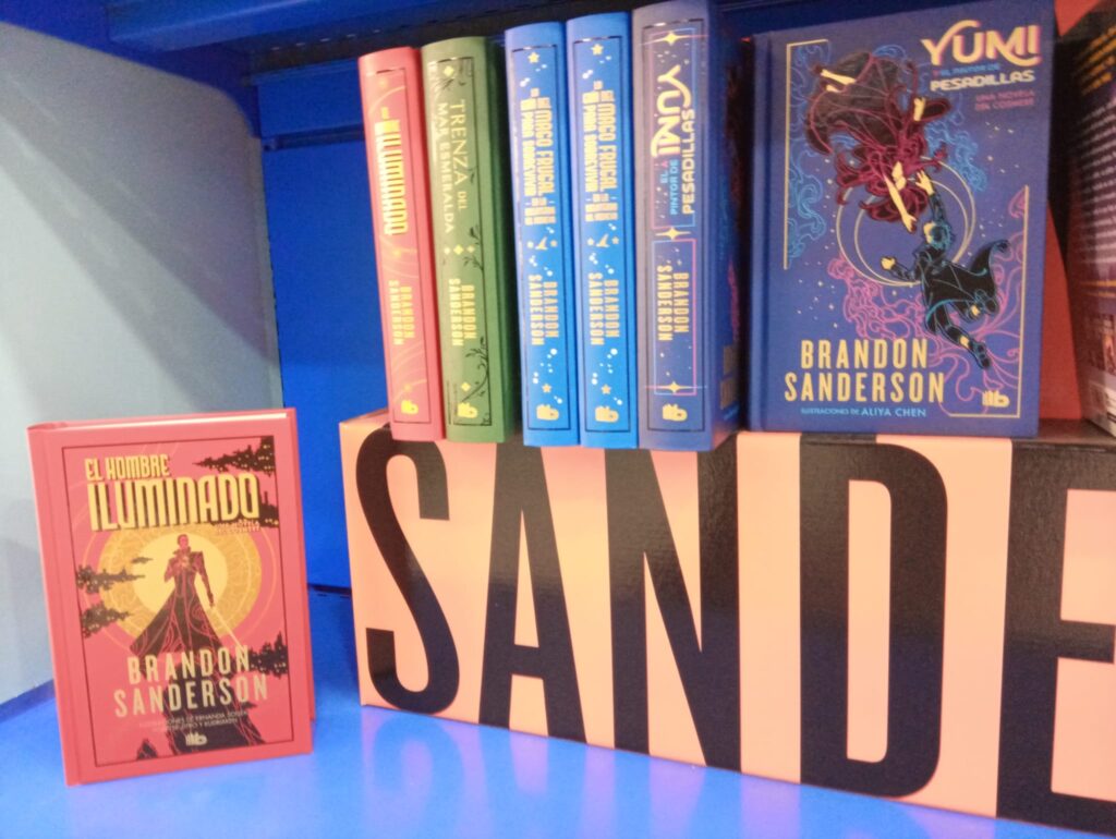 Las novelas secretas de Brandon Sanderson tienen una cubierta preciosa y son ideales para público juvenil avanzado.