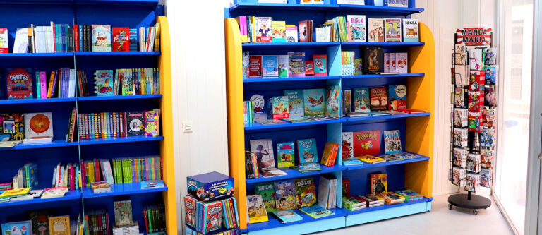 Manga, cómic e ilustración, librería infantil y juvenil en el centro de Elche, Alicante